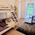 بيت للعطل Waldblick *